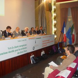 2004: l'incontro a Tenda sulla Carta del turismo sostenibile (PNAM)